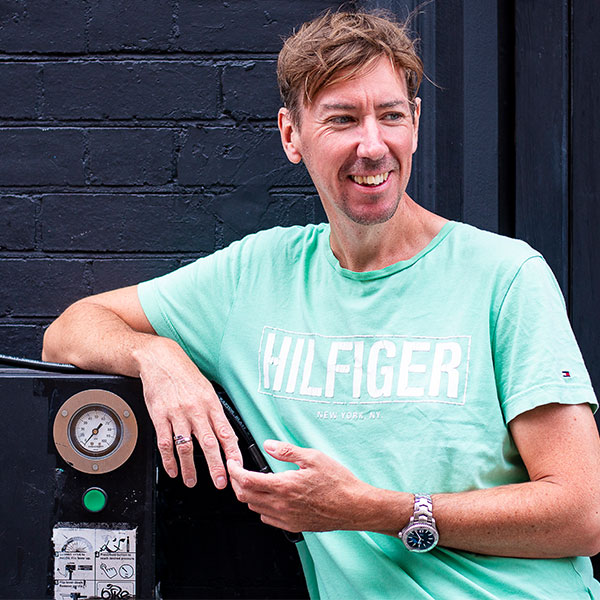 Dating profile photo of a male in a bright green t-shirt - Hockley, Nottingham