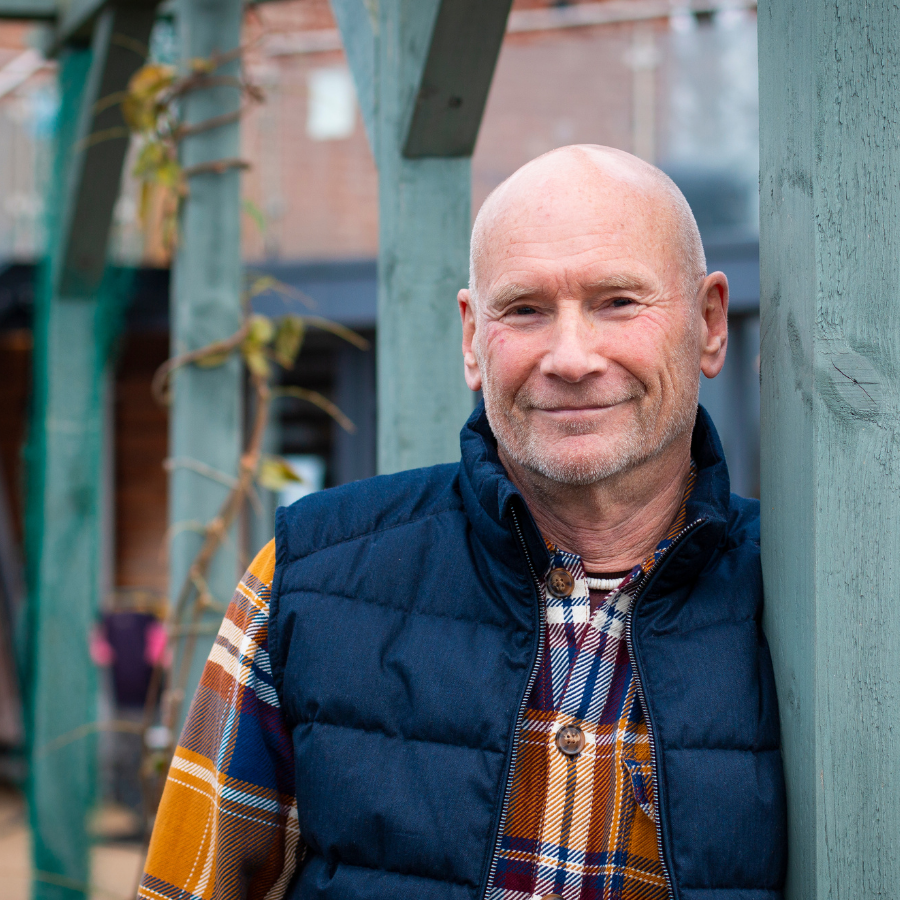 A photo of a male smiling during a Midi Dating Photo Shoot